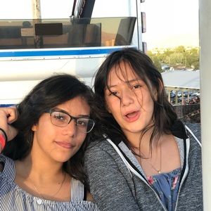 Meet your Posher, Estefania